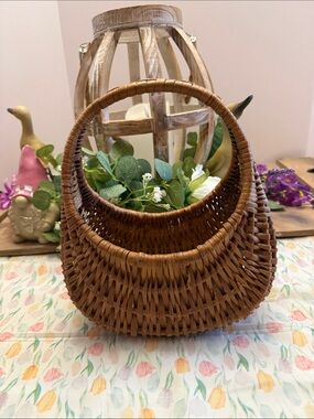 Handwoven Round Handle Wicker Basket /Purse - Brown